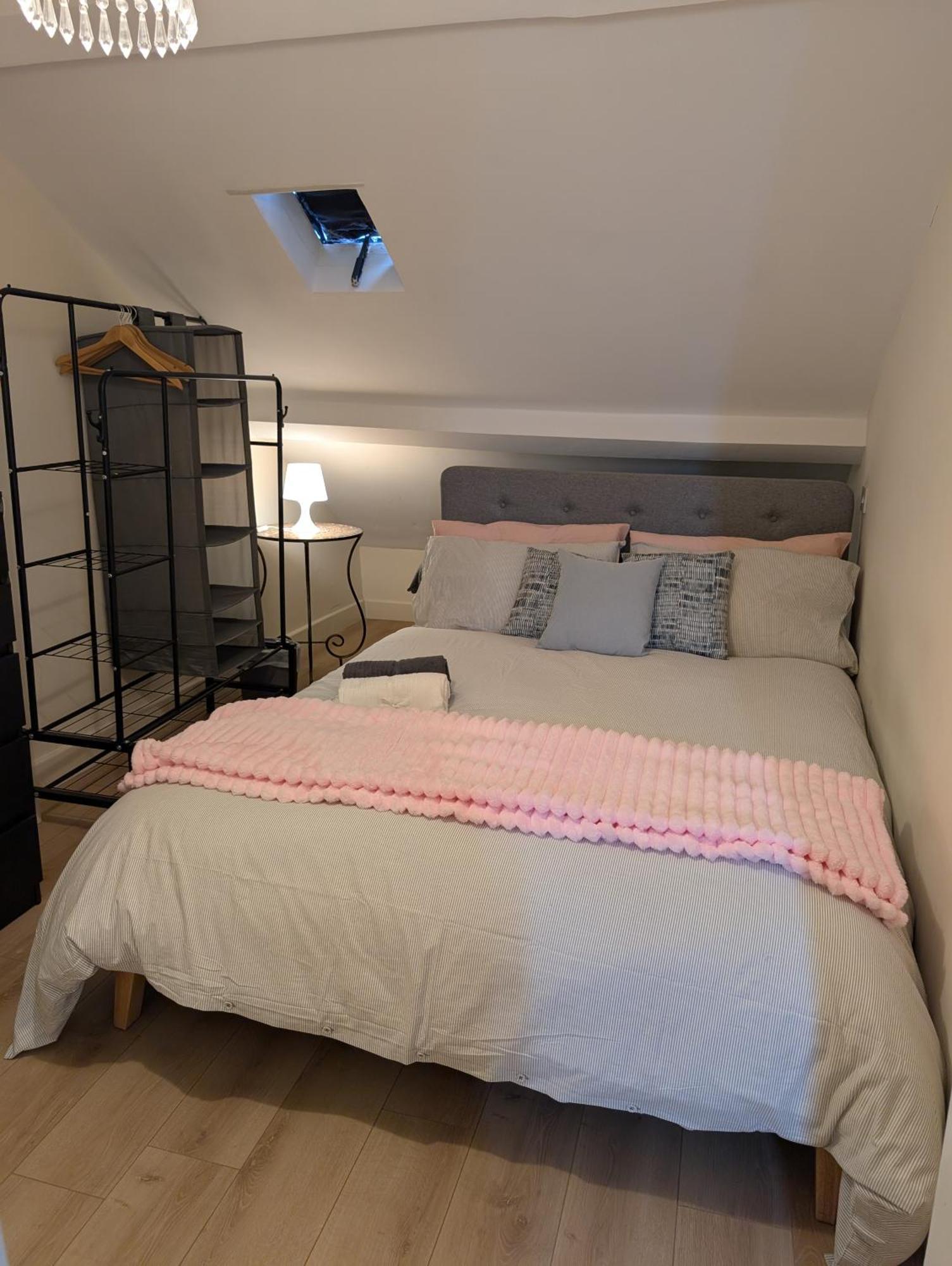 Cosy Modern One Bedroom In Hammersmith * Londres
